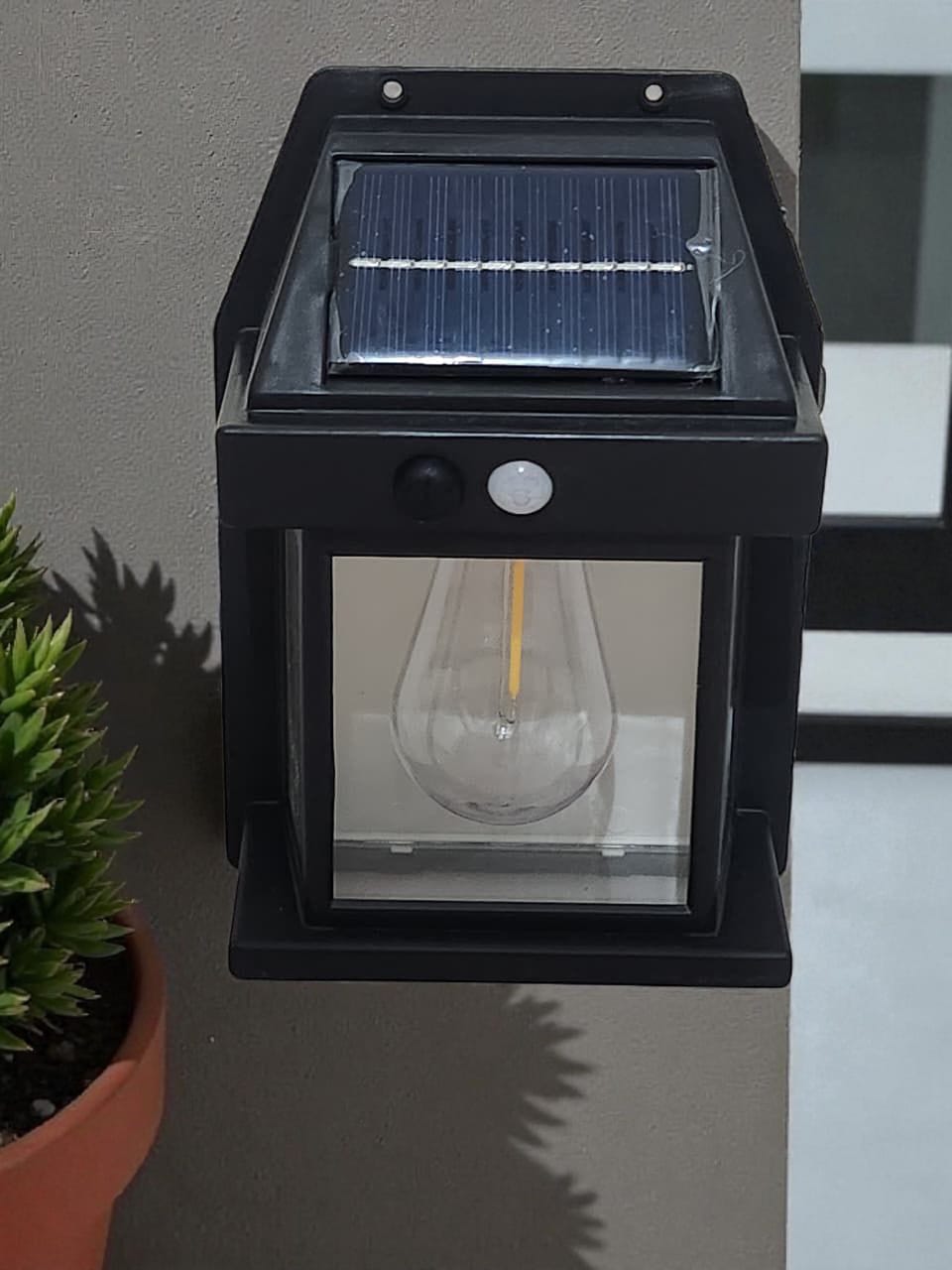 Solar Wall Lamp - Wireless Outdoor Light